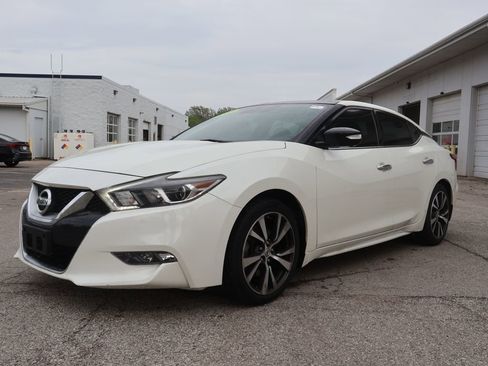 Used 2017 Nissan Maxima Platinum FWD image 3