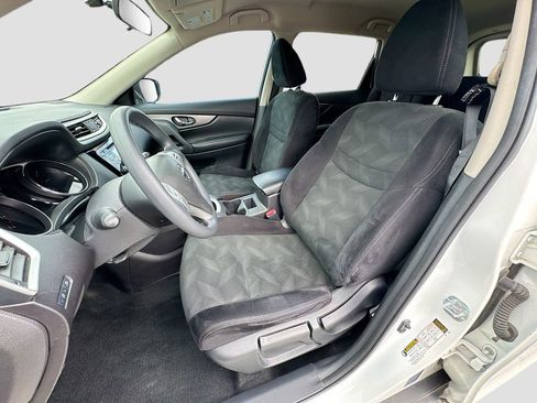 Used 2015 Nissan Rogue S w/ S Family Package image 25