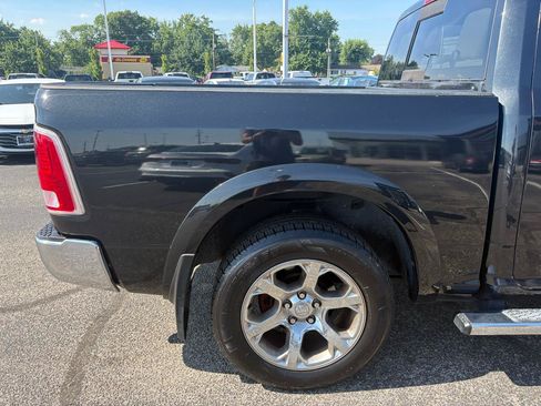 Used 2017 RAM 1500 Laramie RWD image 14
