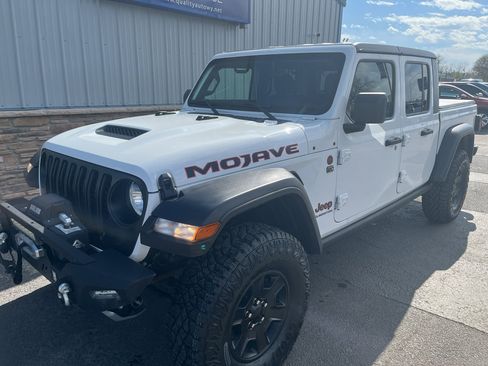 Used 2021 Jeep Gladiator Mojave w/ Cold Weather Group AWD/4WD image 2