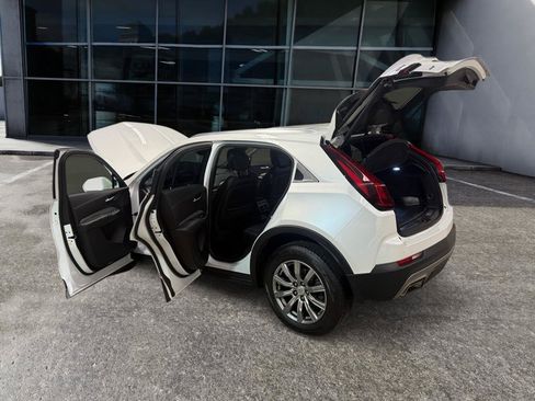 Used 2019 Cadillac XT4 Premium Luxury AWD/4WD image 12