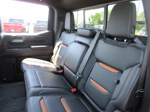Certified 2024 GMC Sierra 1500 AT4 w/ Technology Package AWD/4WD image 21