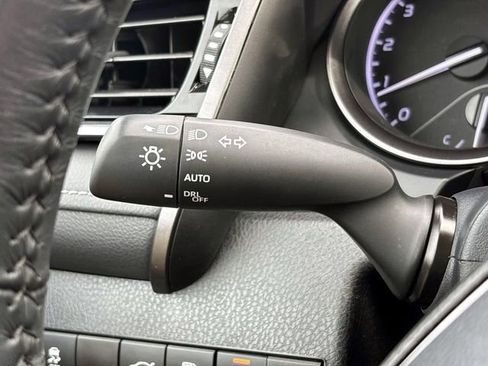 Used 2023 Toyota Camry SE w/ Cold Weather Package image 27