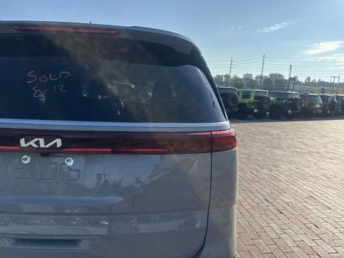 Used 2024 Kia Carnival SX FWD image 11