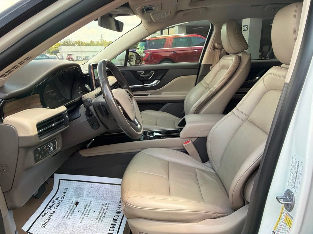 Used 2022 Lincoln Corsair Reserve w/ Luxury Package AWD/4WD image 22