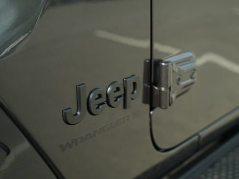 New 2026 Jeep Wrangler Unlimited Sahara AWD/4WD image 41