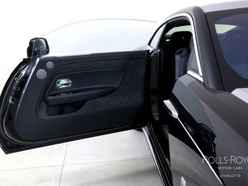 Used 2025 Rolls-Royce Spectre w/ Spectre Launch Package image 22