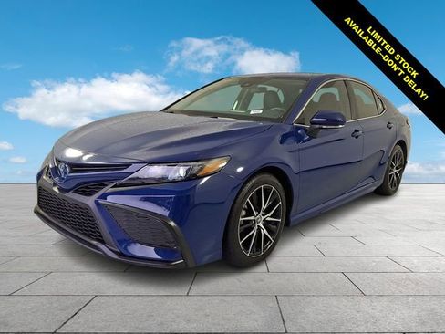 Certified 2024 Toyota Camry SE FWD image 4
