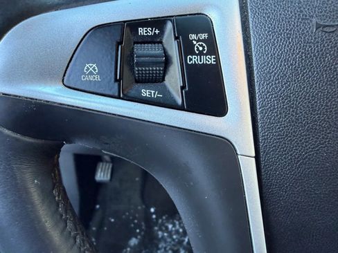 Used 2017 Chevrolet Equinox LT w/ Convenience Package image 19