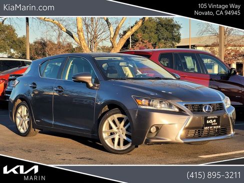 Used 2017 Lexus CT 200h image 1