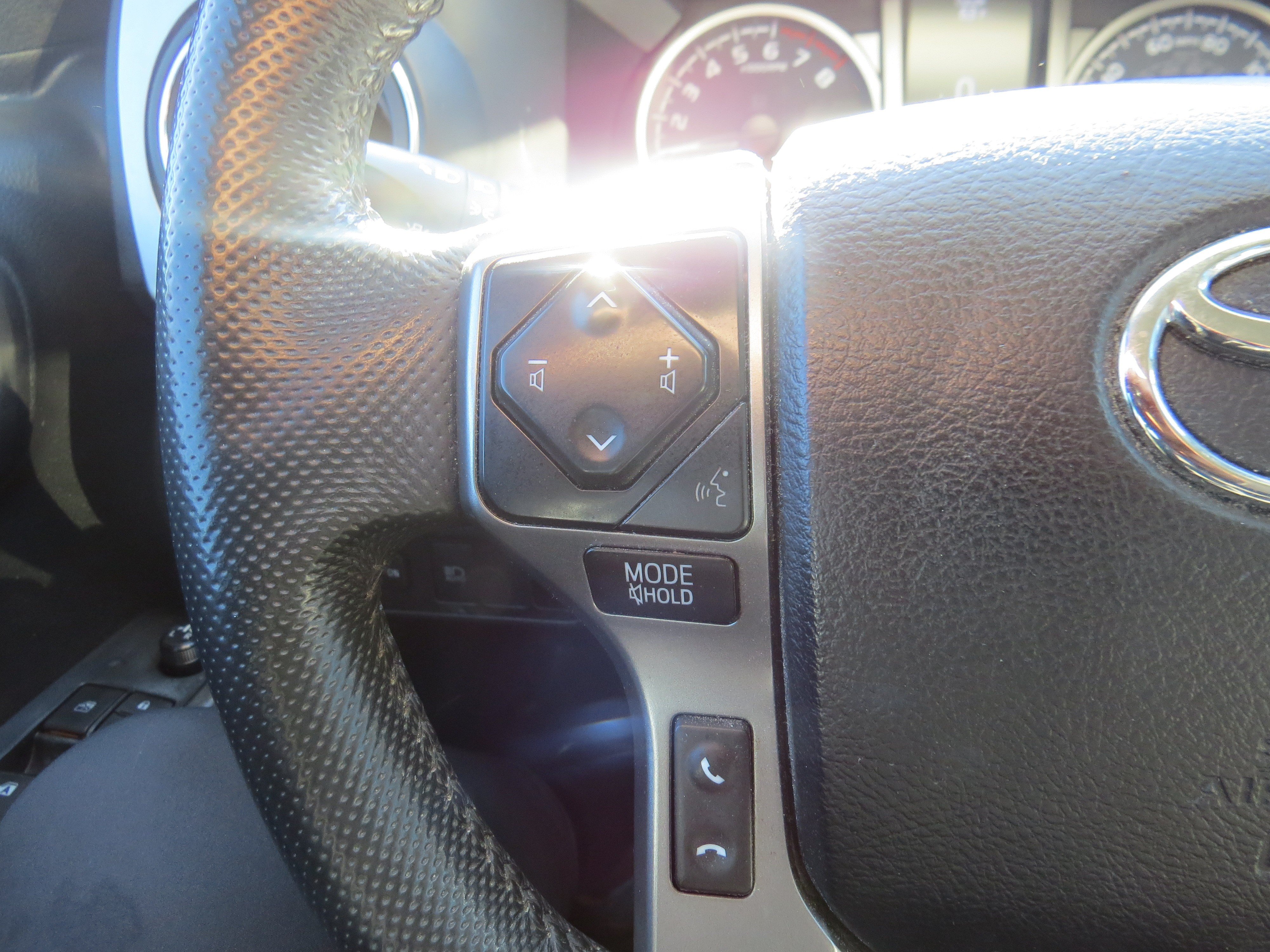 Used 2021 Toyota Tacoma SR5 AWD/4WD image 19