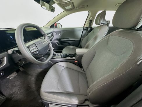 Used 2025 Kia K4 FWD image 13