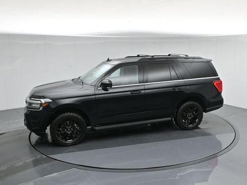 Used 2022 Ford Expedition XLT image 47