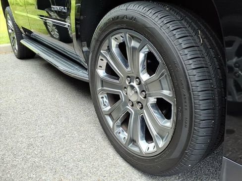 Used 2015 GMC Yukon Denali w/ Open Road Package AWD/4WD image 4