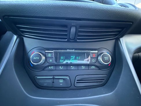 Used 2014 Ford Escape SE w/ Equipment Group 201A image 11