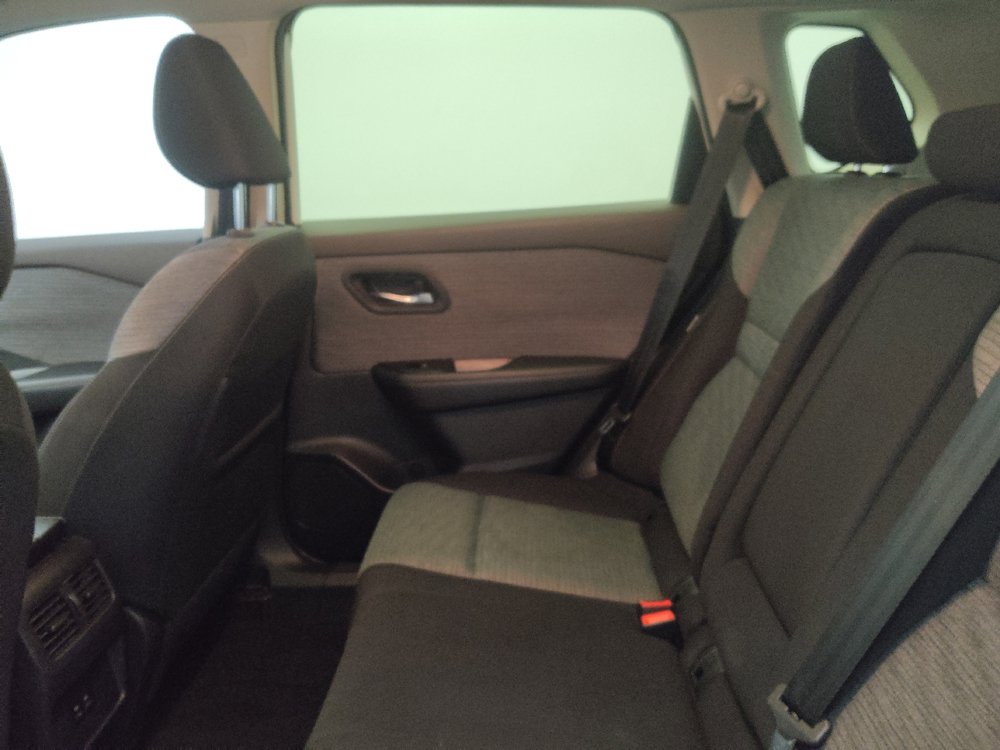 Used 2023 Nissan Rogue SV FWD image 18