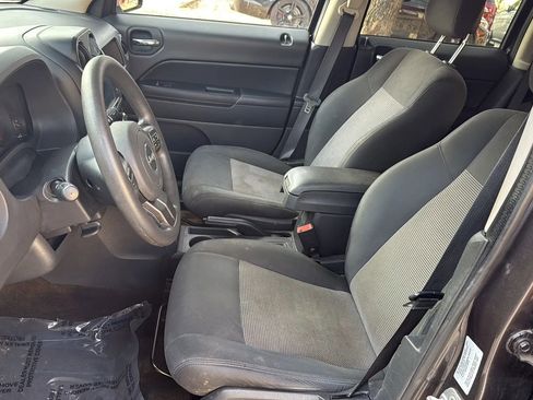 Used 2016 Jeep Patriot Sport w/ Power Value Group FWD image 14