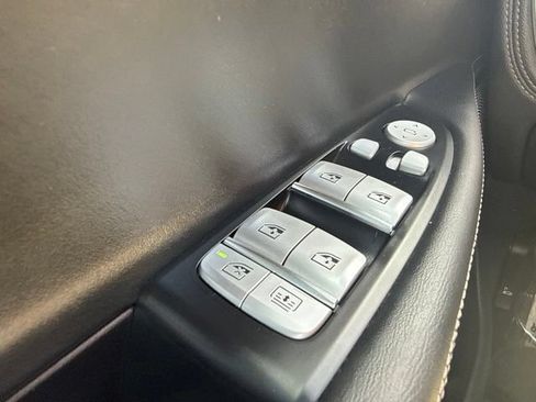 Used 2019 BMW 750i xDrive w/ Executive Package AWD/4WD image 32