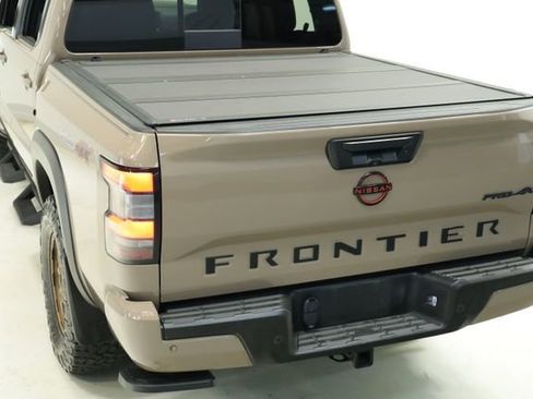 Used 2023 Nissan Frontier PRO-4X w/ Technology Package image 8