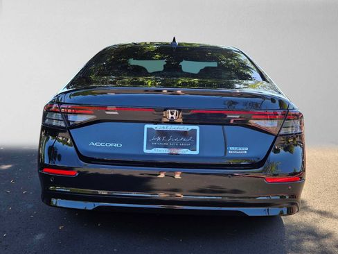 Used 2023 Honda Accord Touring image 4