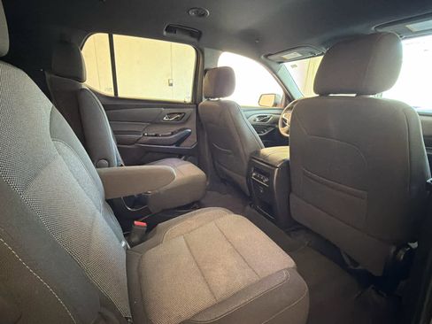 Used 2023 Chevrolet Traverse LT FWD image 31