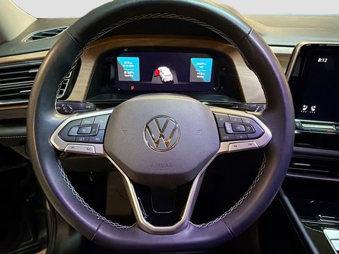 Used 2024 Volkswagen Atlas SE image 18