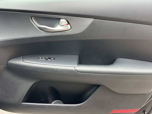 Used 2021 Kia Forte Sedan FWD image 21