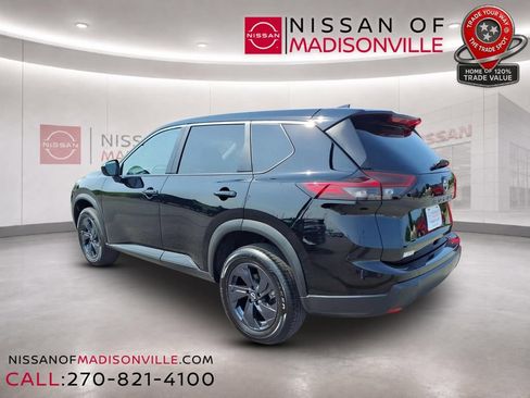 Used 2026 Nissan Rogue SV FWD image 3