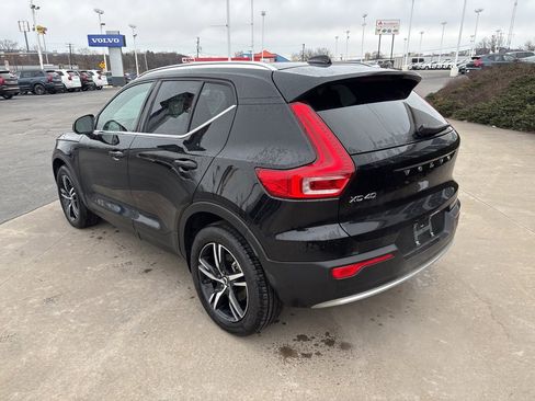Certified 2025 Volvo XC40 B5 Core image 7