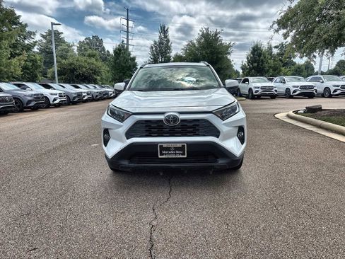 Used 2019 Toyota RAV4 XLE AWD/4WD image 12