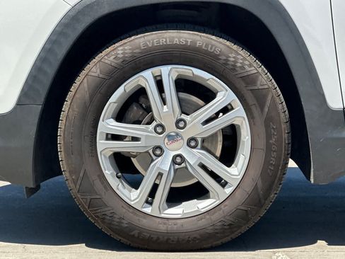 Used 2020 GMC Terrain SLE FWD image 12