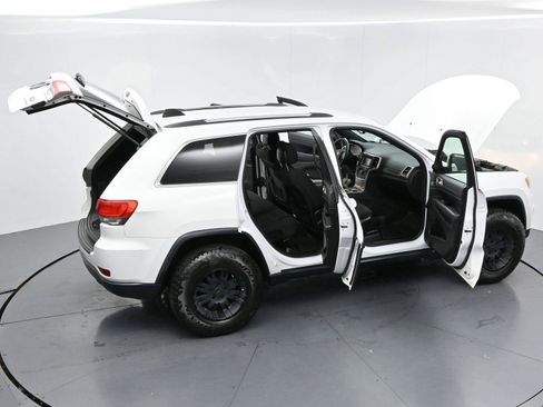 Used 2016 Jeep Grand Cherokee Laredo w/ Quick Order Package 23E AWD/4WD image 35