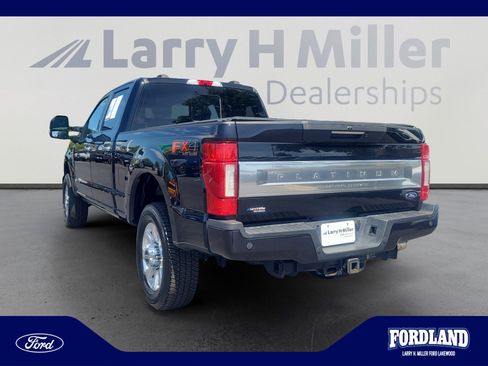 Used 2020 Ford F350 Platinum w/ FX4 Off-Road Package AWD/4WD image 3