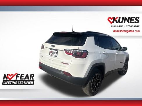 Used 2025 Jeep Compass Trailhawk image 10