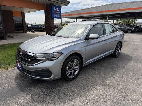 Used 2024 Volkswagen Jetta SE FWD image 31