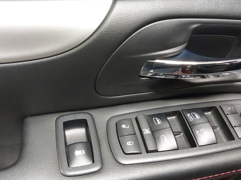 Used 2019 Dodge Grand Caravan GT image 26