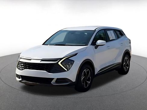 Used 2025 Kia Sportage LX FWD image 7