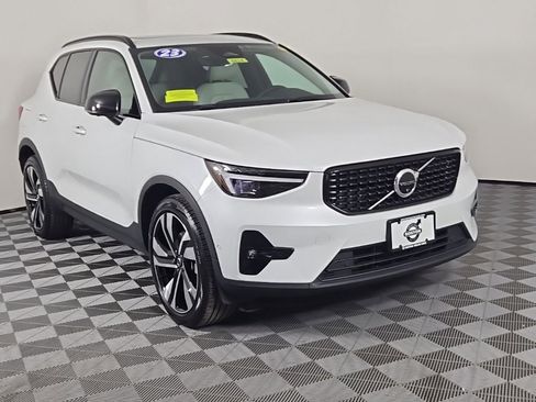 Certified 2023 Volvo XC40 B5 Ultimate w/ Climate Package image 2