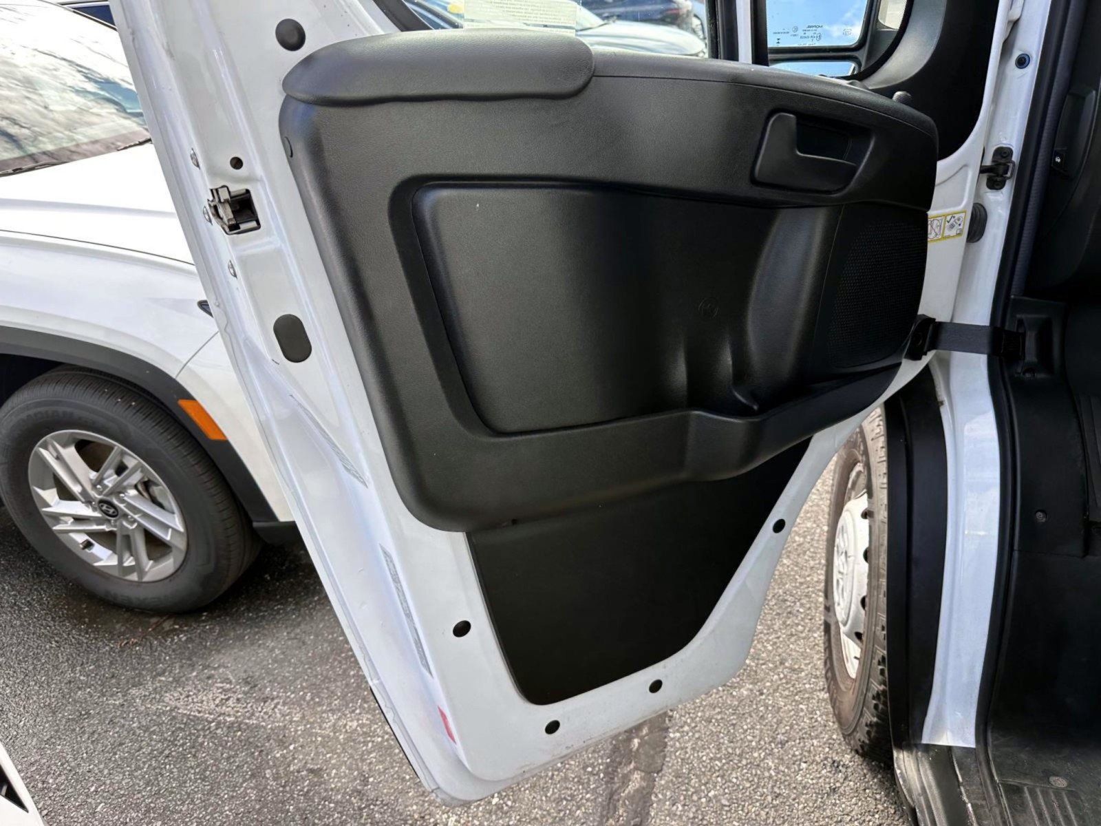 Used 2023 RAM ProMaster 3500 w/ Driver Convenience Group FWD image 12