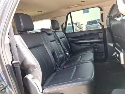 Used 2024 Ford Expedition Max XLT image 17