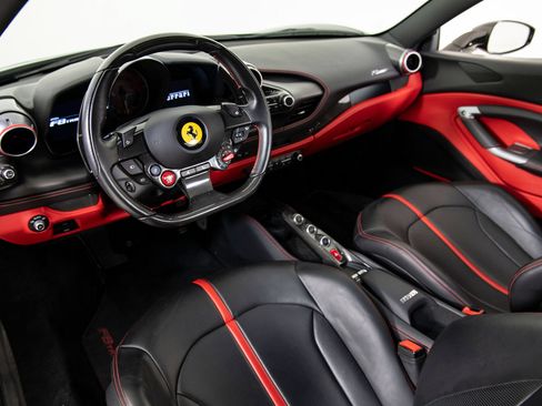 Certified 2020 Ferrari F8 Tributo RWD image 4