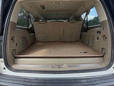 Used 2019 GMC Yukon XL SLT w/ HD Trailering Package AWD/4WD image 17