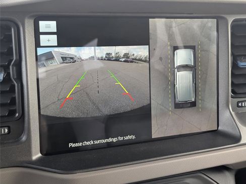 Used 2024 Ford Bronco Wildtrak image 14