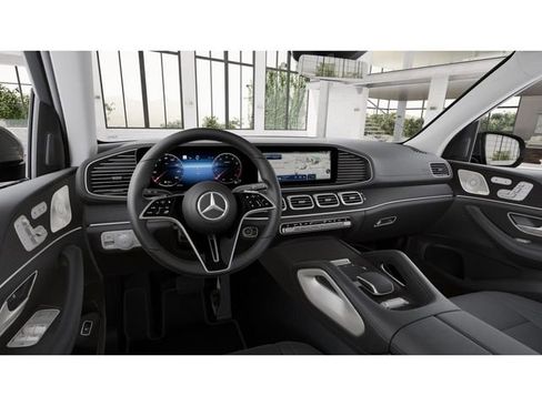 New 2026 Mercedes-Benz GLS 450 4MATIC image 3