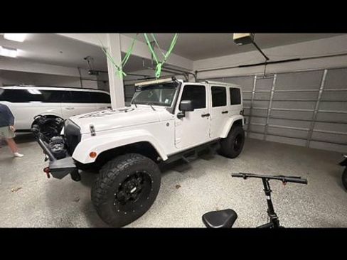 Used 2012 Jeep Wrangler Unlimited Sahara w/ Mopar Chrome Edition Group image 1