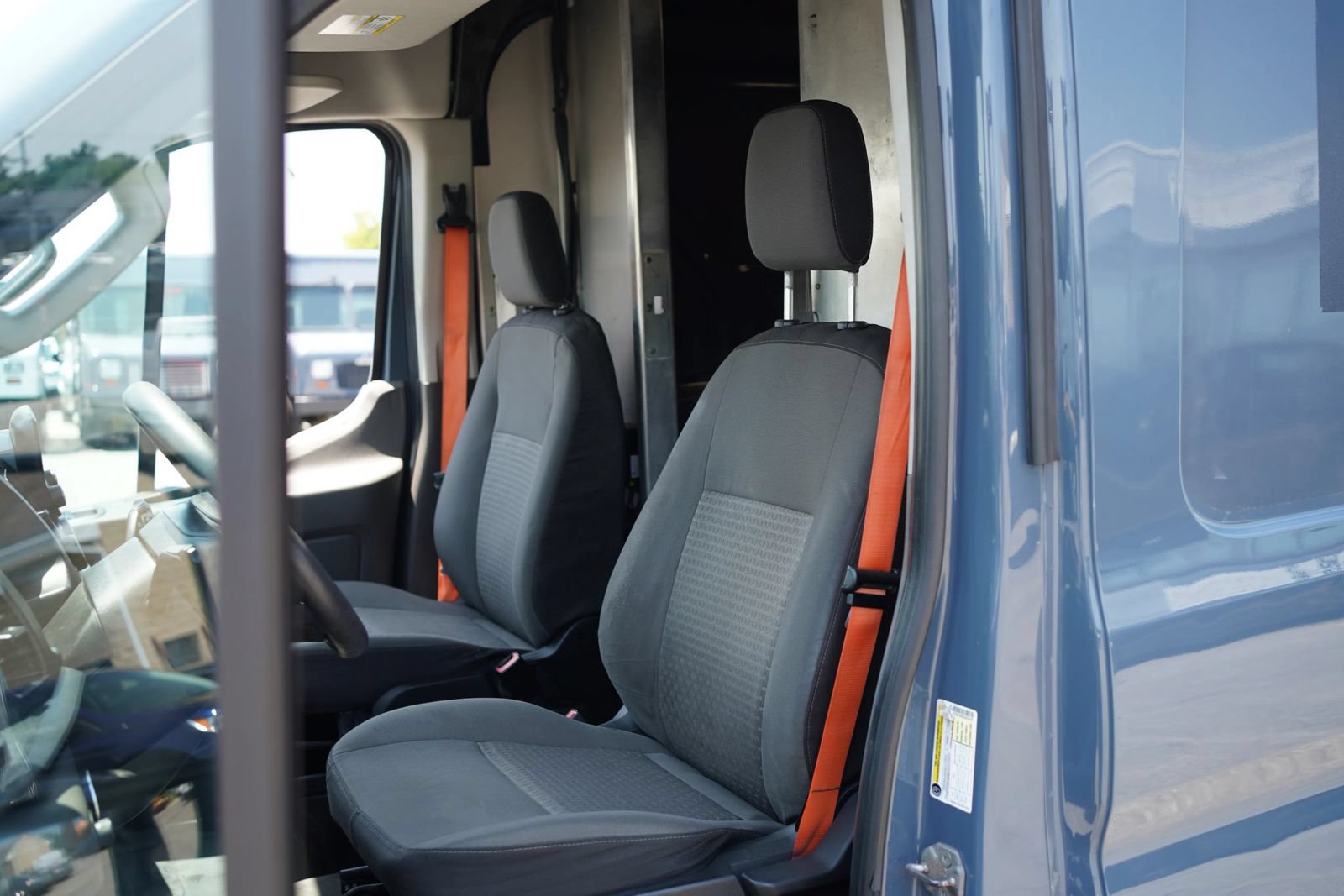 Used 2019 Ford Transit 250 148 High Roof Extended RWD image 18