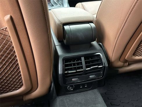 Used 2024 Audi Q3 2.0T Premium Plus image 16