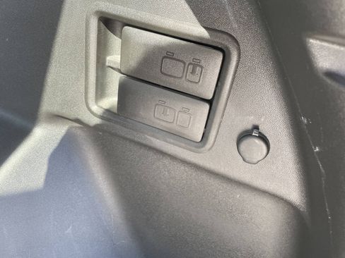 Used 2020 GMC Terrain SLT w/ Preferred Package AWD/4WD image 31