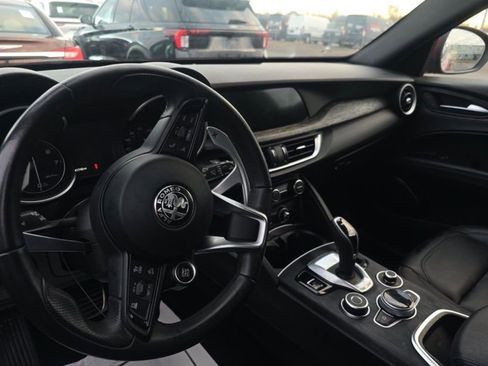 Used 2022 Alfa Romeo Stelvio Sprint image 15