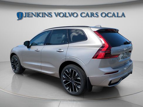 New 2026 Volvo XC60 B5 Ultra w/ Climate Package image 5